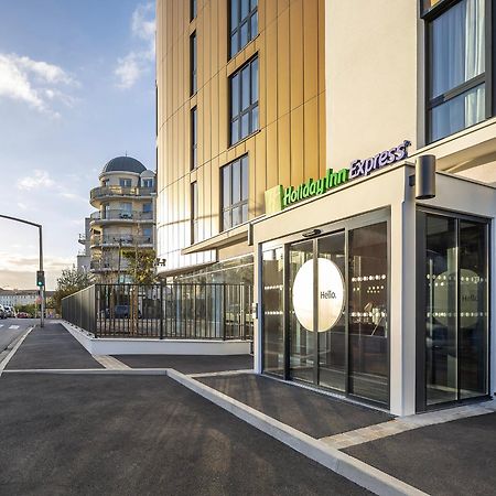 Holiday Inn Express Paris - Poissy By Ihg Екстериор снимка
