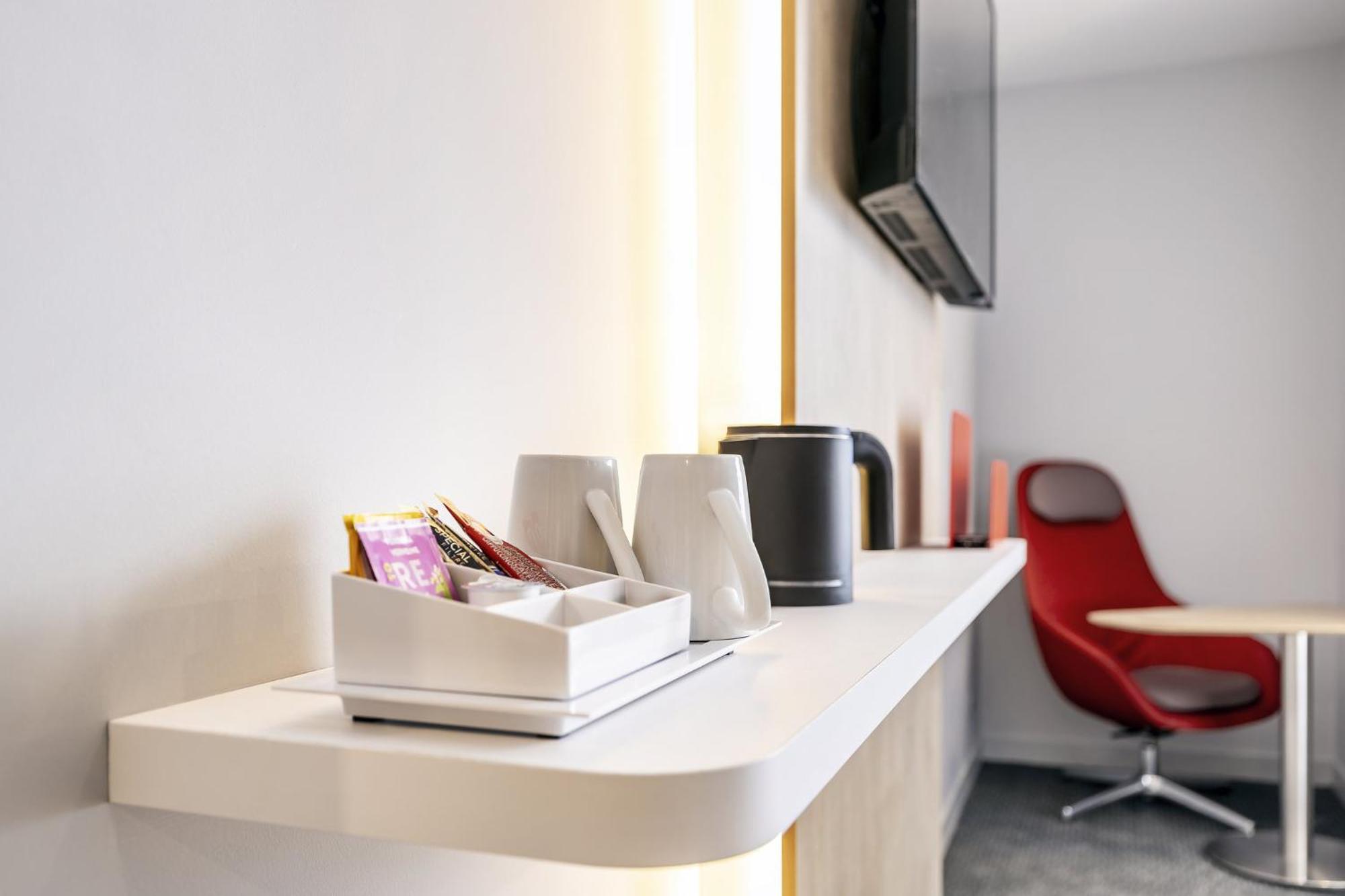 Holiday Inn Express Paris - Poissy By Ihg Екстериор снимка
