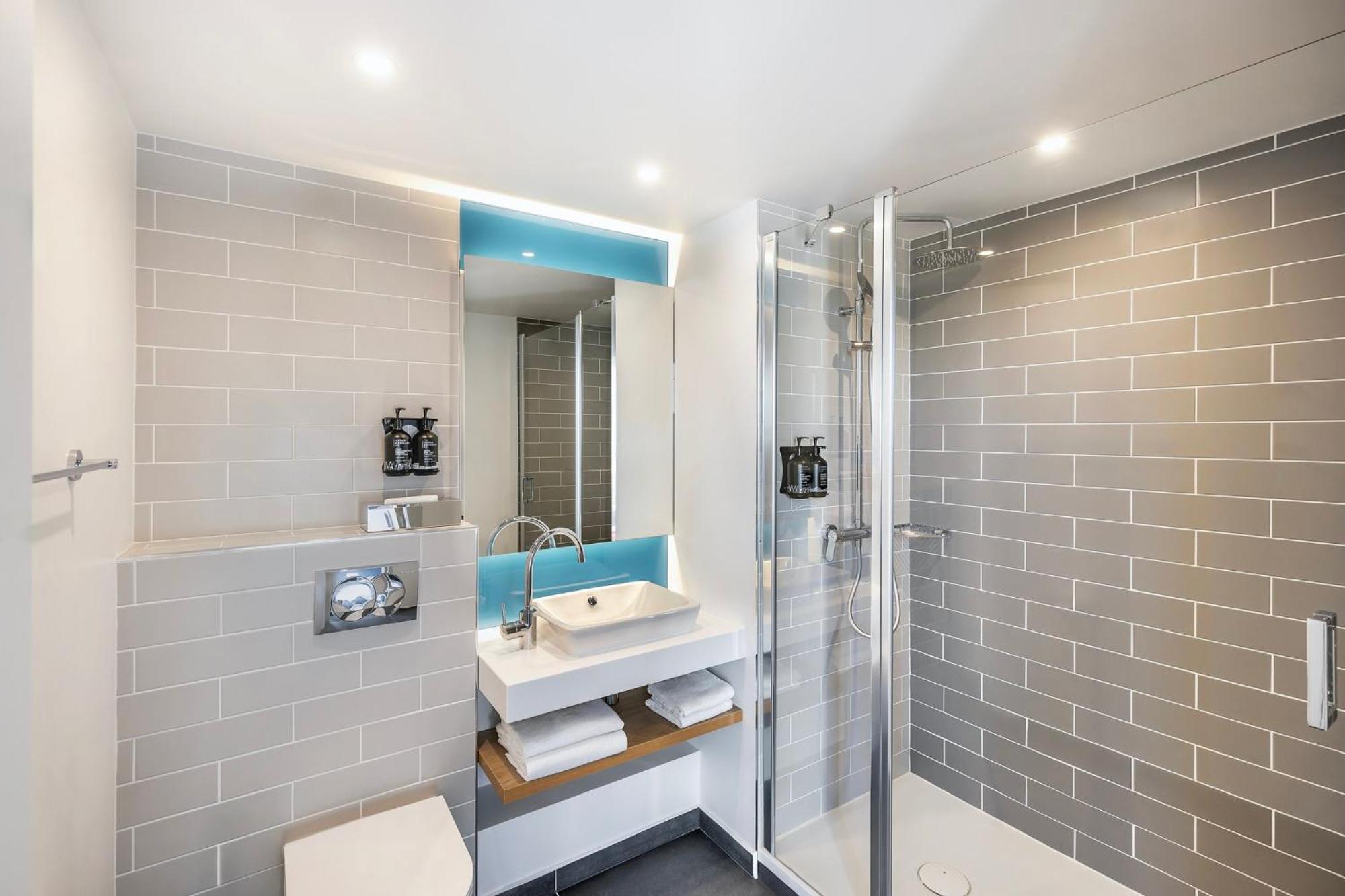 Holiday Inn Express Paris - Poissy By Ihg Екстериор снимка