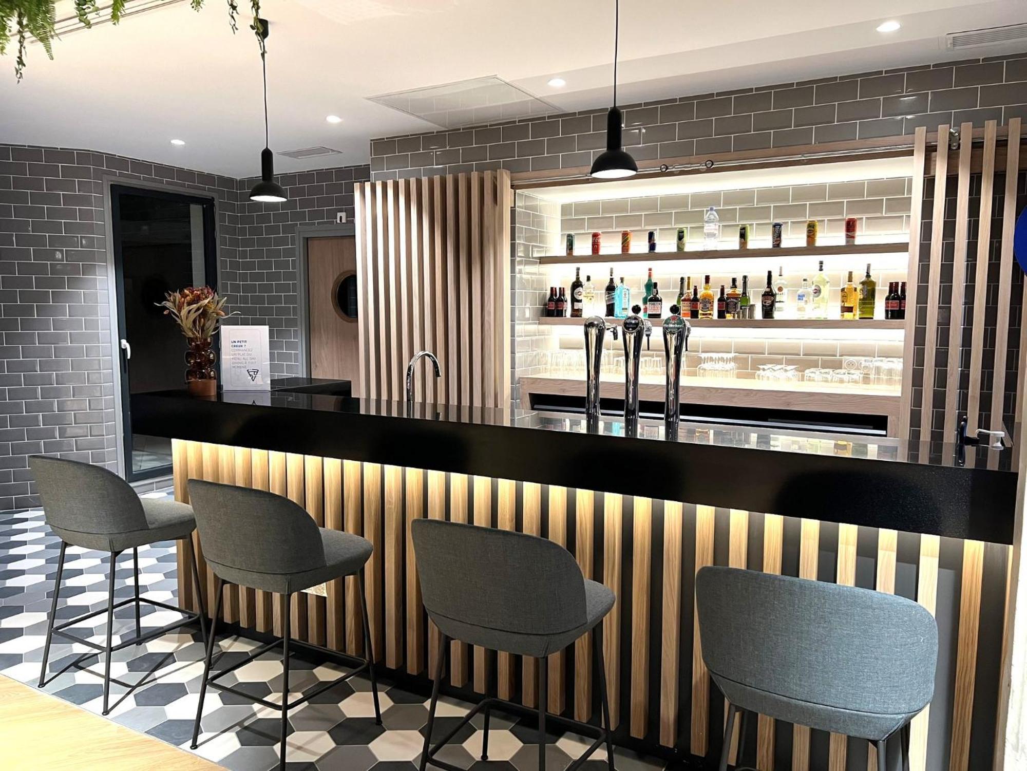 Holiday Inn Express Paris - Poissy By Ihg Екстериор снимка